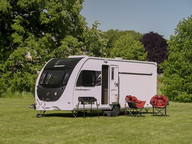 New Swift Challenger X 880 Caravan | N114160 | Leisure World Group