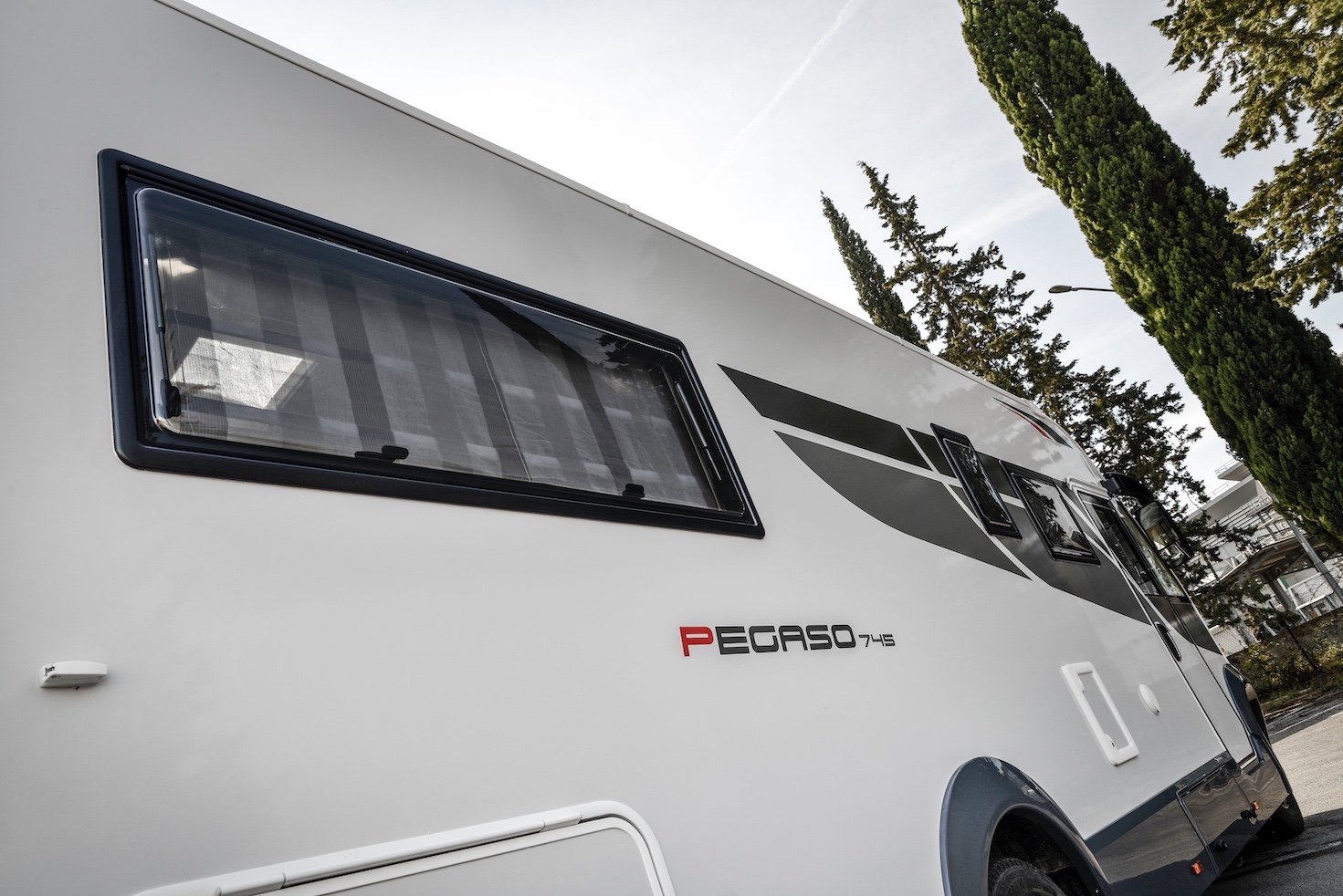 New Roller Team Pegaso 745 Motorhome N113976 Leisure World Group