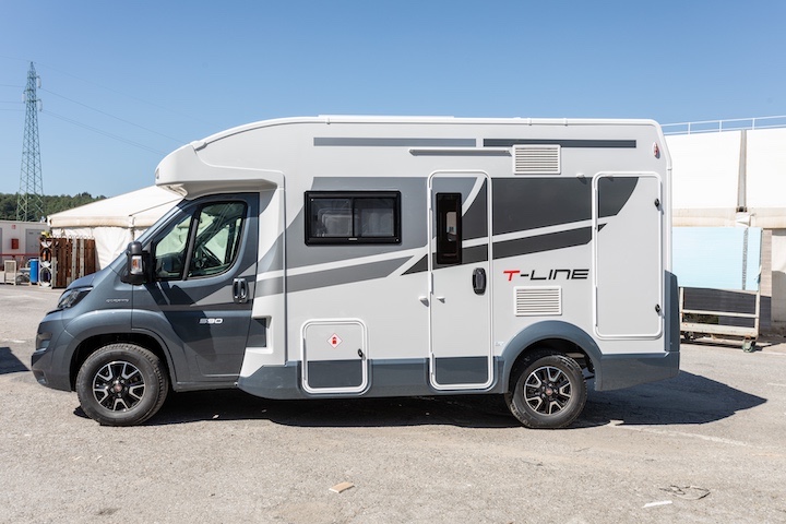 New Roller Team T Line 590 Motorhome | N112868 | Leisure World Group